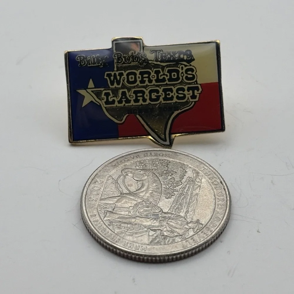 Billy Bob's Texas World's Largest Honky Tonk Fort Worth Texas Flag Lapel Hat Pin
